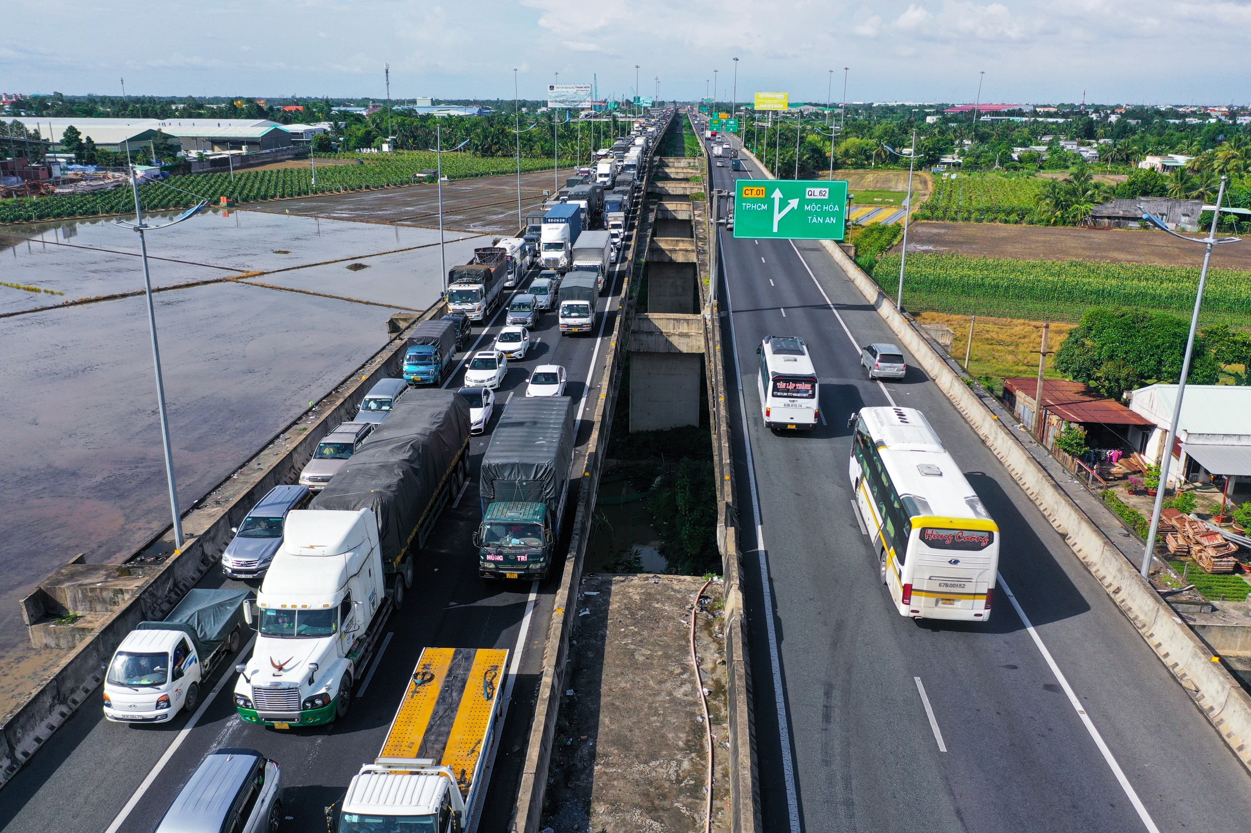 chay xe tai cho nhot anh 3