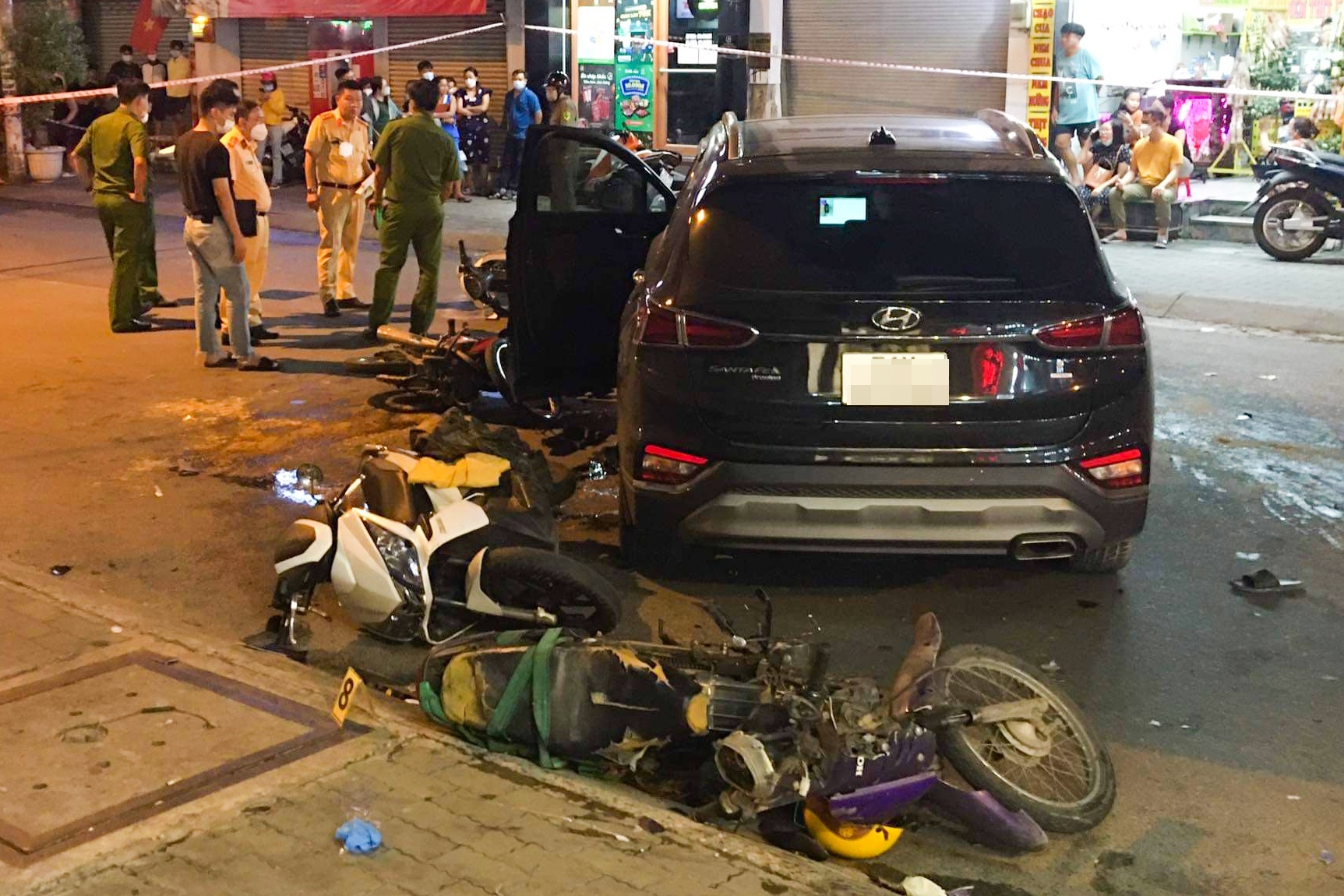 oto mat lai tong loat xe may anh 4