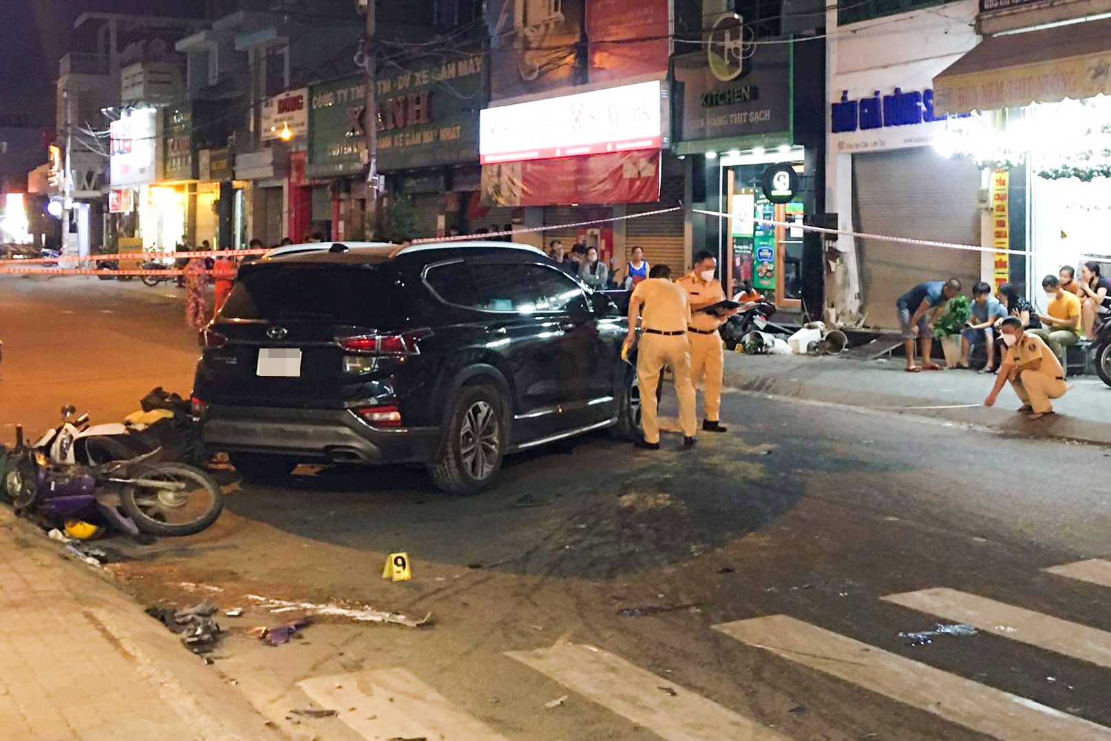 oto mat lai tong loat xe may anh 6