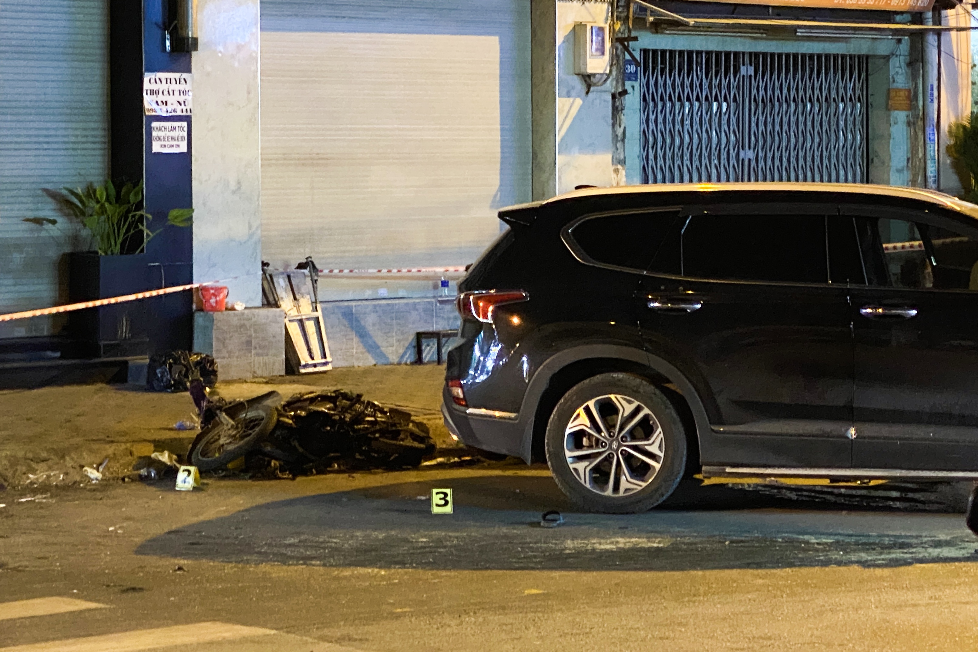 Tai xe lai oto tong hang loat xe may o TP Thu Duc ra trinh dien hinh anh