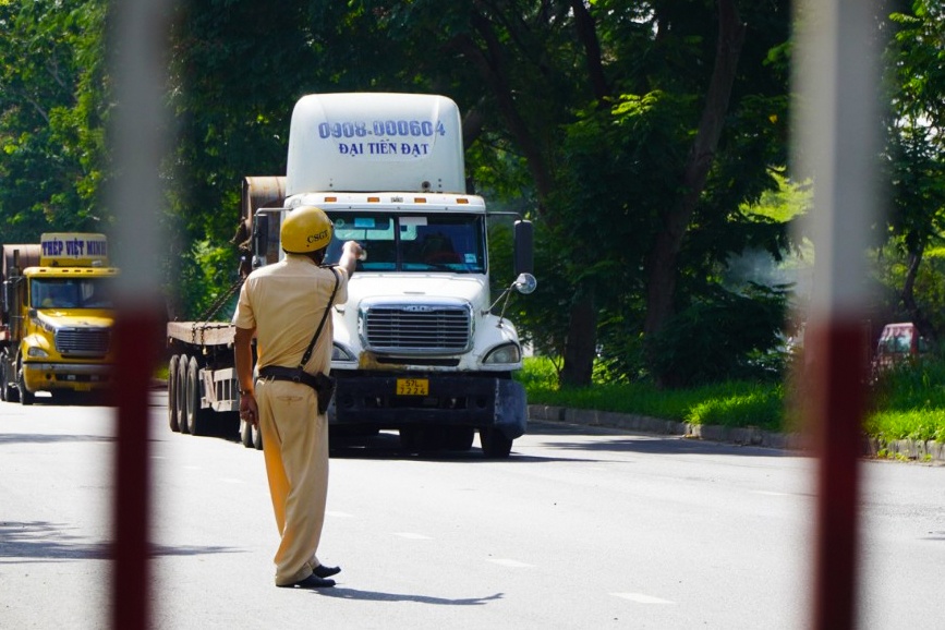 Xu phat xe cho cuon thep anh 1