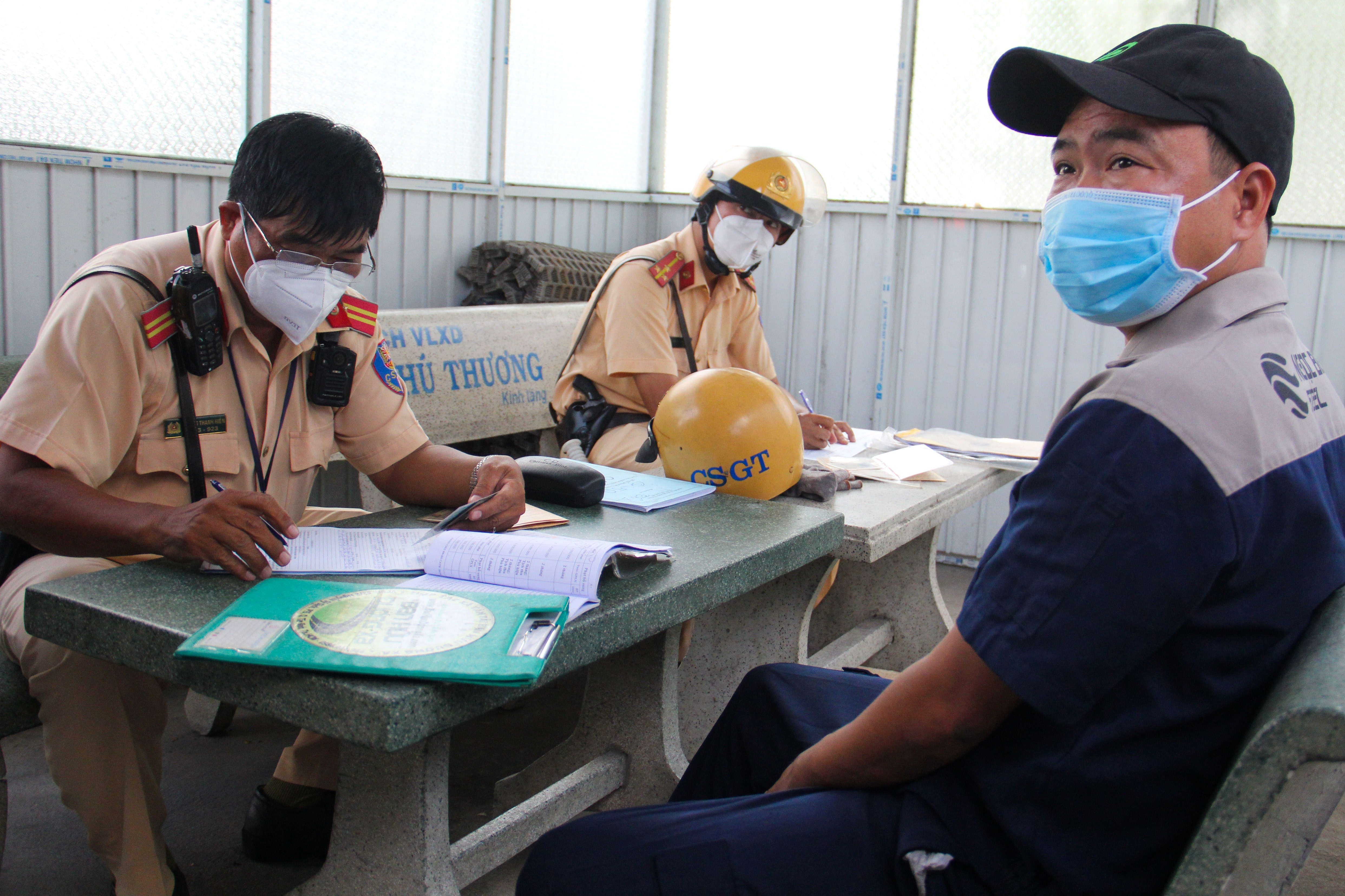 Xu phat xe cho cuon thep anh 6