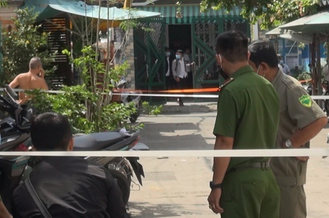 Giet vo cu sau khi an nhau hinh anh
