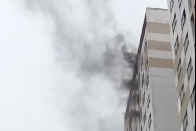 chay chung cu Hung Ngan anh 1