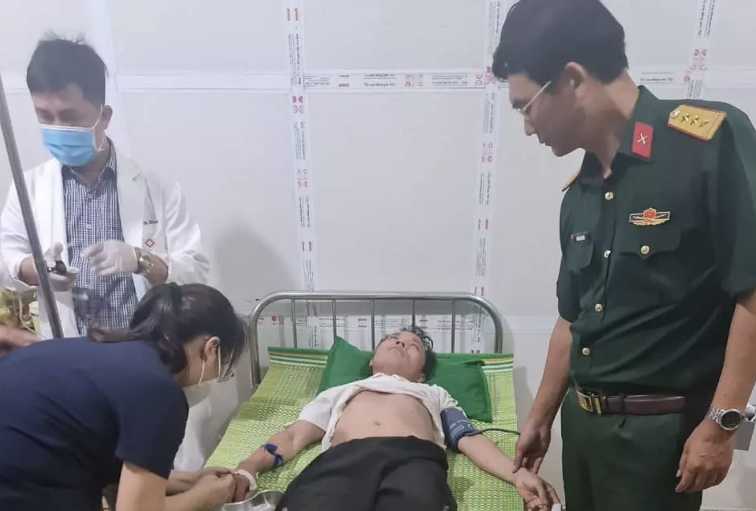 Thuong uy quan doi bat ngo tro ve sau 23 ngay mat lien lac hinh anh