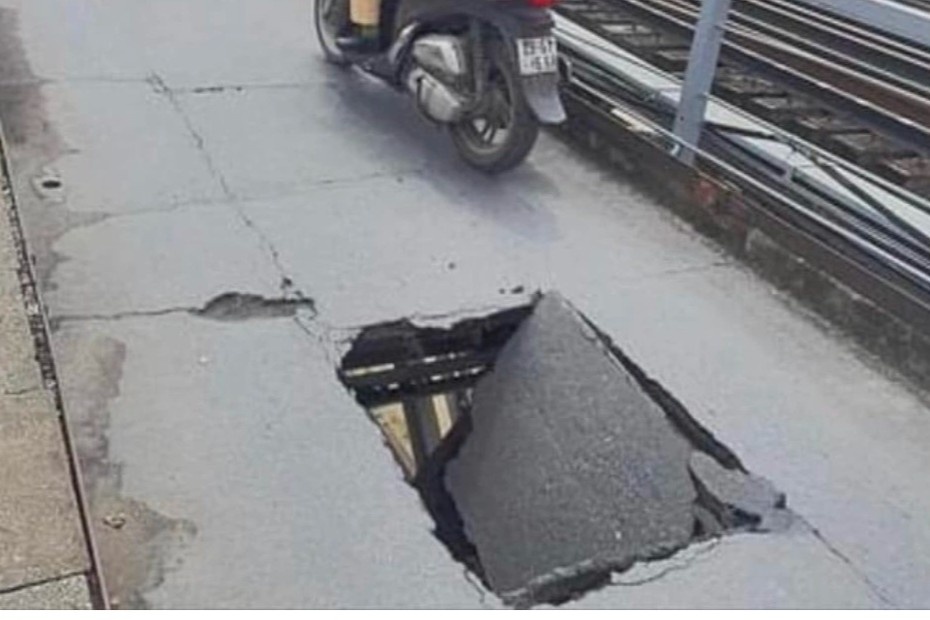 Cau Long Bien bi thung lo lon hinh anh