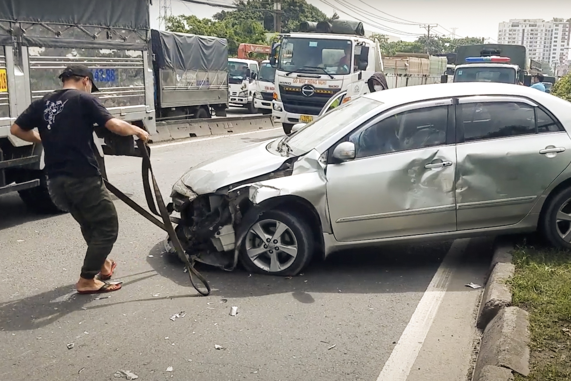 Quoc lo 1 un tac sau tai nan o TP.HCM hinh anh