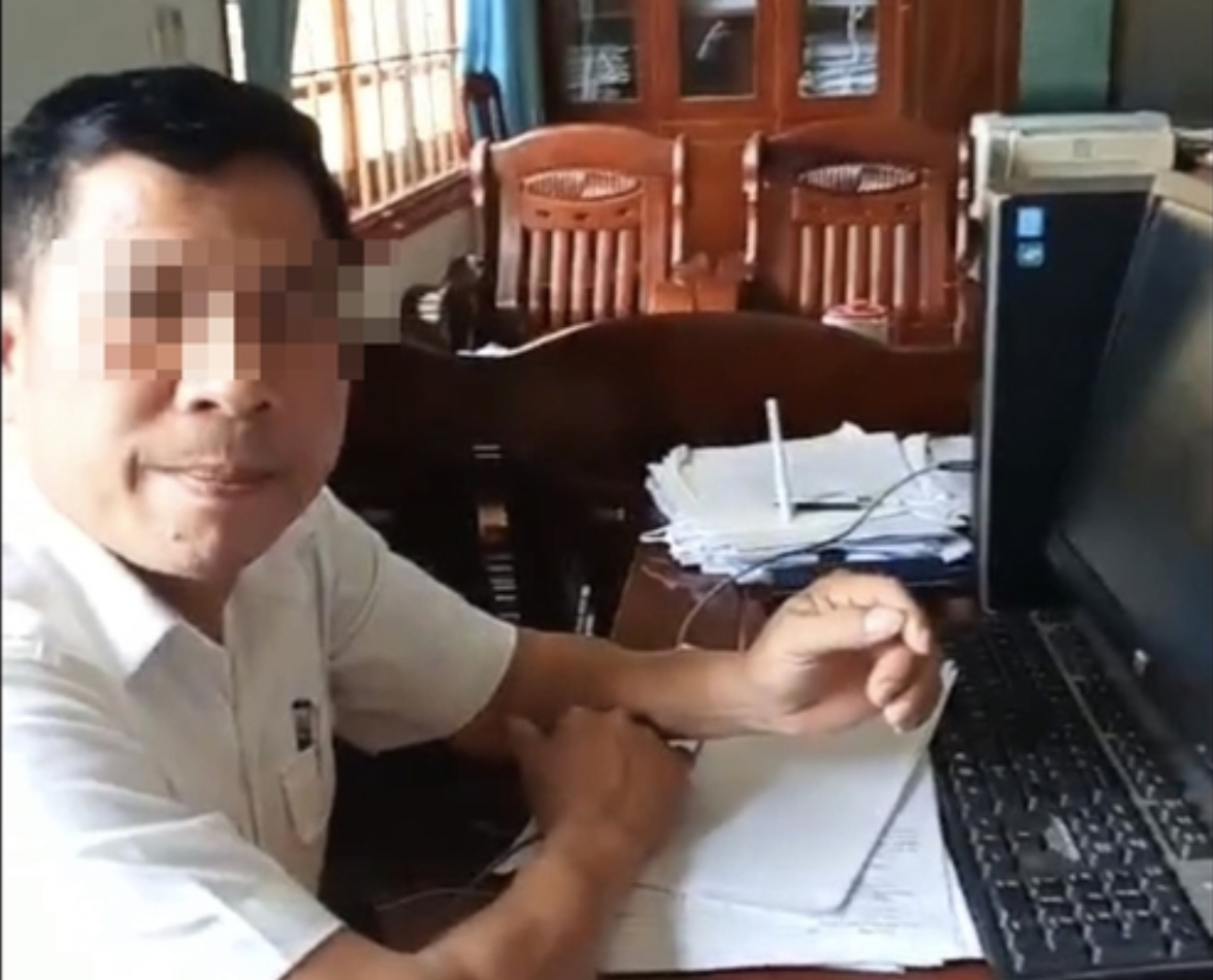 Can bo thue noi gi khi bi to say xin, xung ho 'may - tao' voi dan? hinh anh