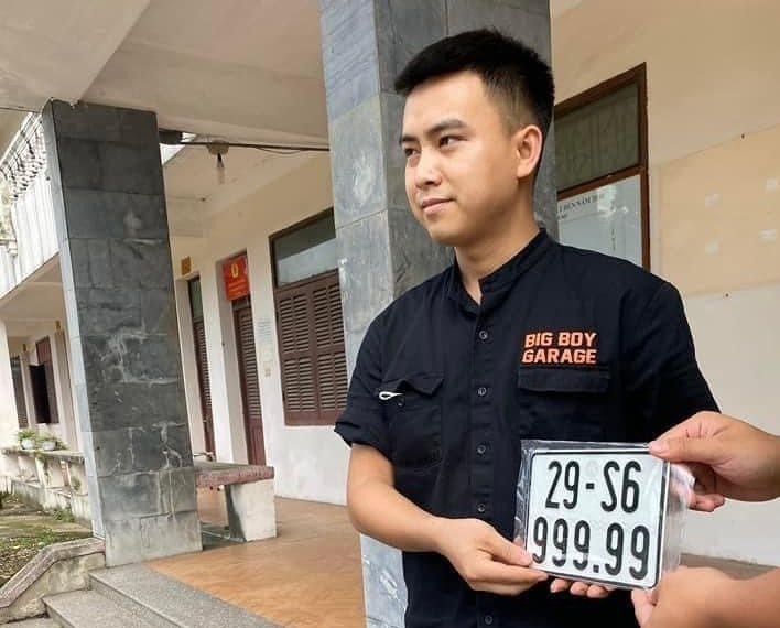 Bam bien so xe may ngu quy 9, nam thanh nien duoc tra 700 trieu dong hinh anh