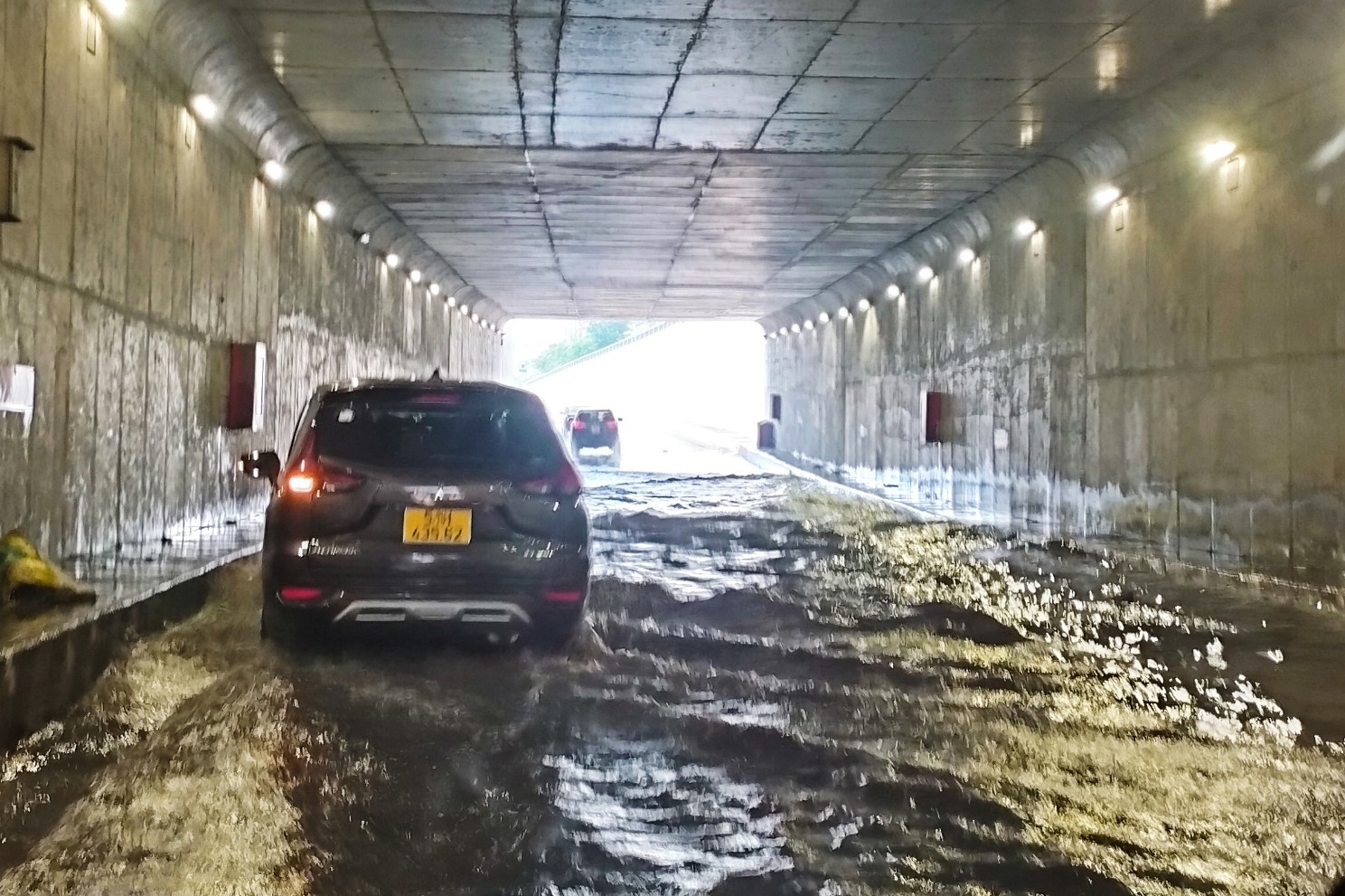 Ham chui An Suong o TP.HCM ngap hon nua banh oto hinh anh