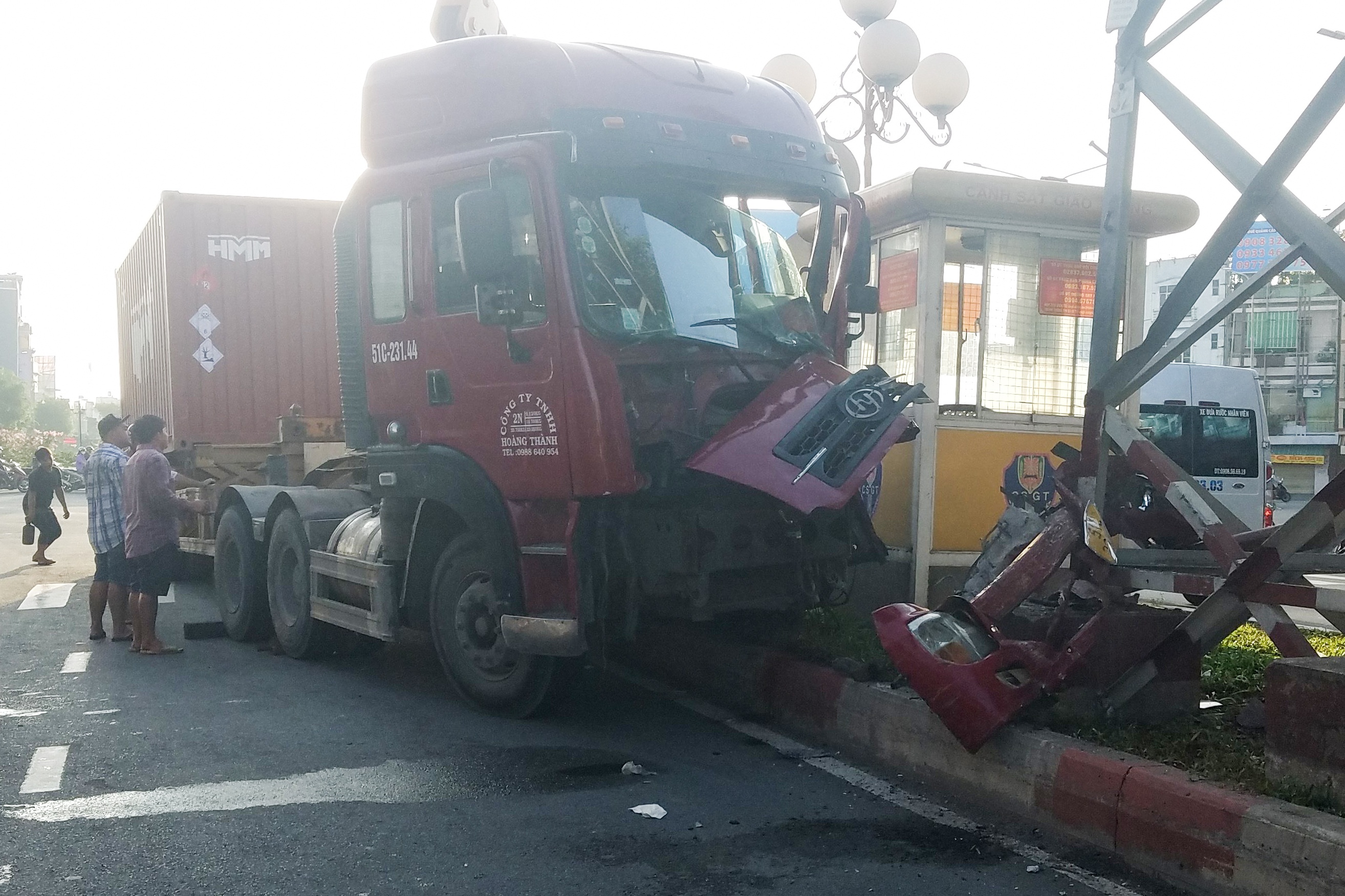 Xe dau keo huc tru dien anh 1