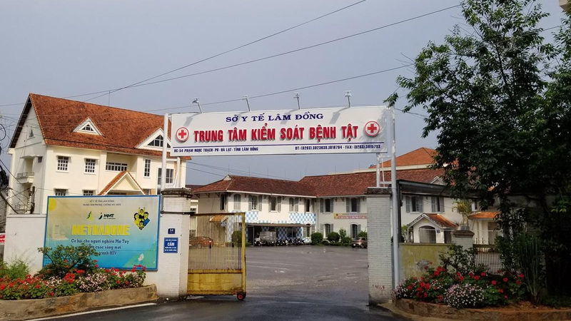 Viet A trung 16 goi thau mua sam trang thiet bi y te o Lam Dong hinh anh