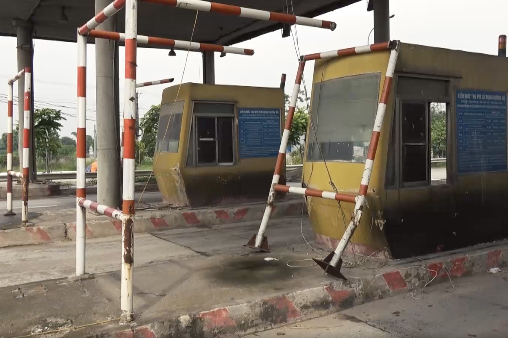 Tram thu phi 'chet' cai bay nguoi tham gia giao thong hinh anh