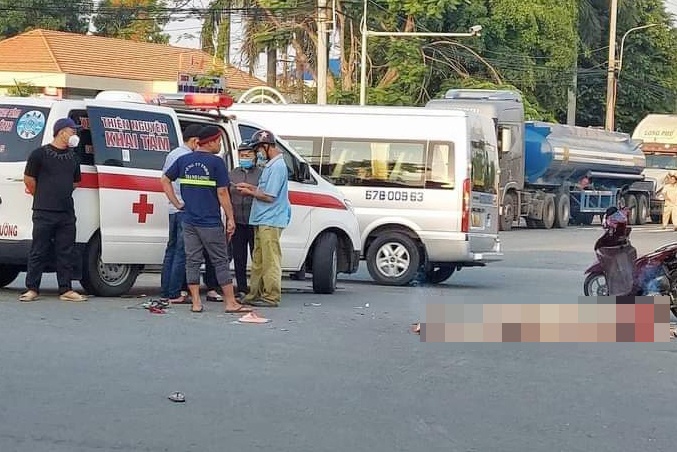 Tai xe gay tai nan chet nguoi, nha xe Hoa Mai co phai boi thuong? hinh anh