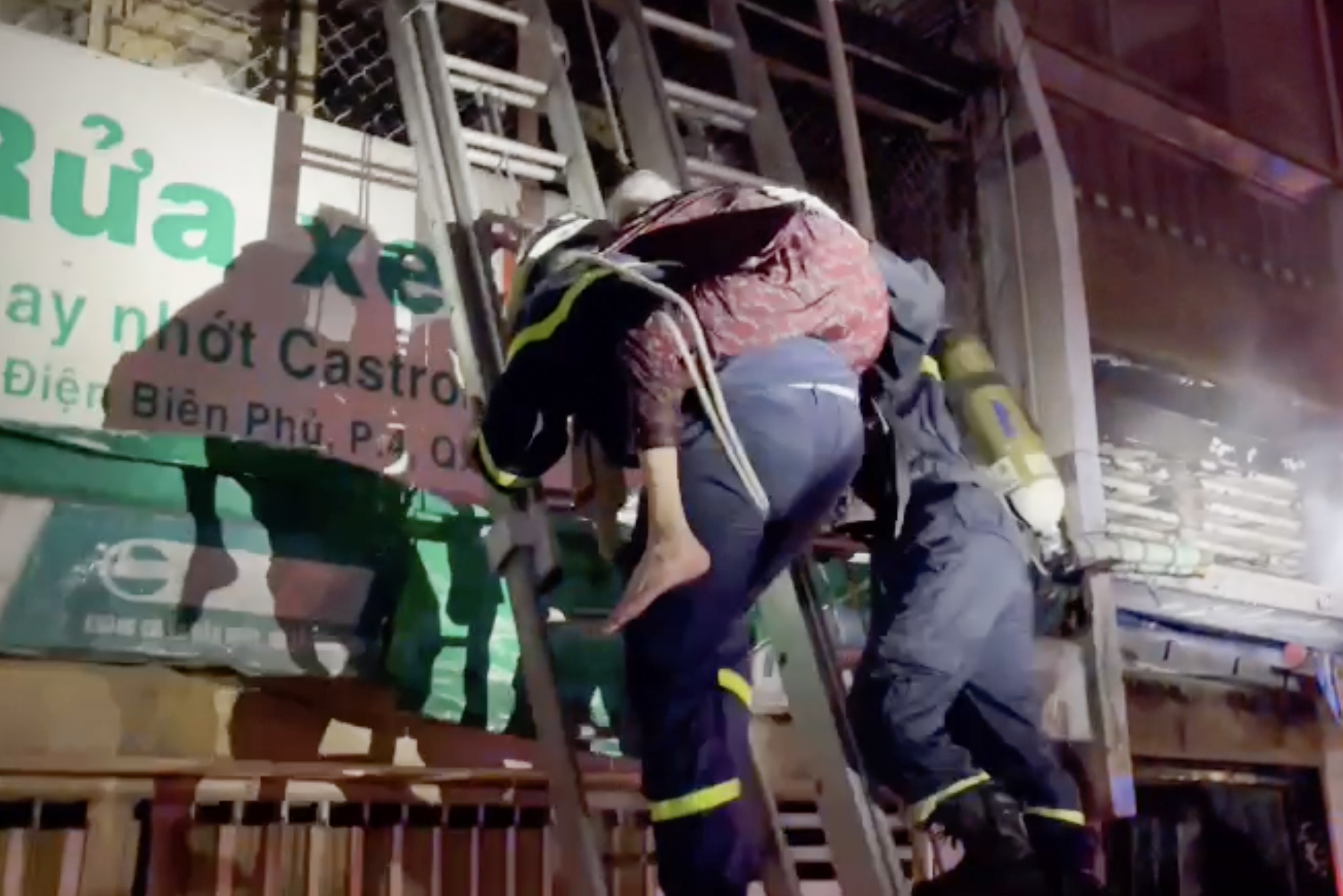 chay nha Dien Bien Phu anh 1