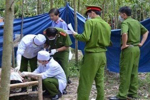 Gia dinh 3 nguoi gap nan thuong tam khi mot mu cao su hinh anh