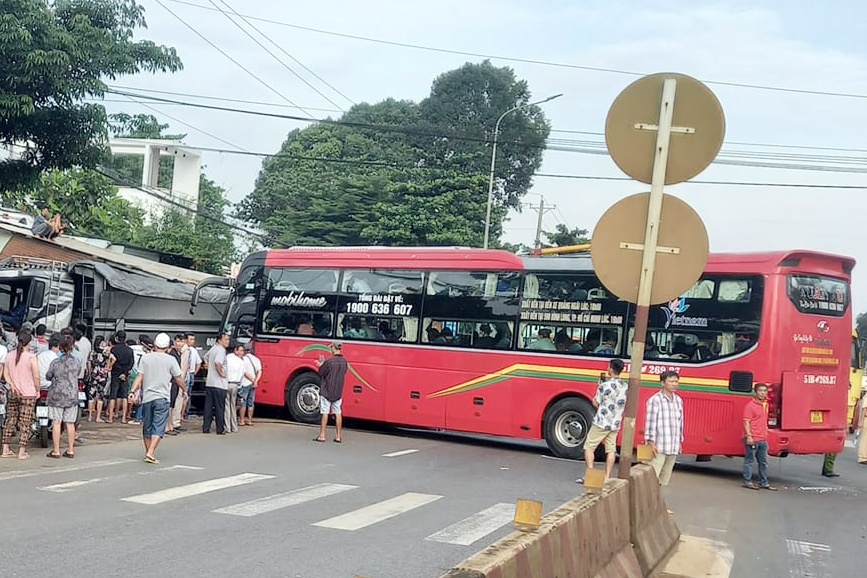 xe ben tong tru dien anh 1