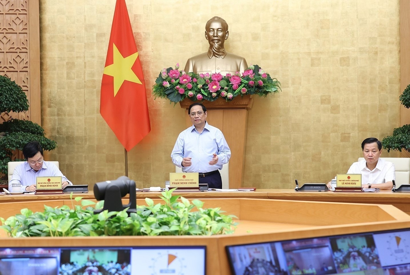 Thu tuong chu tri Hoi nghi Chinh phu voi cac dia phuong hinh anh