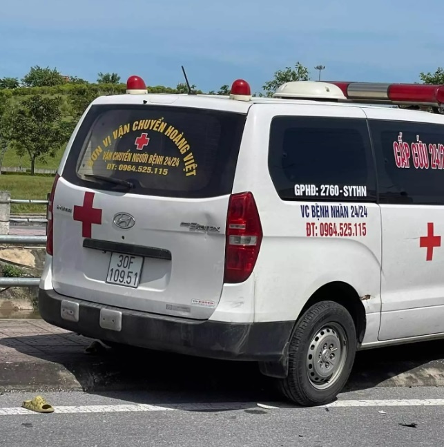 xe cap cuu gay tai nan anh 2