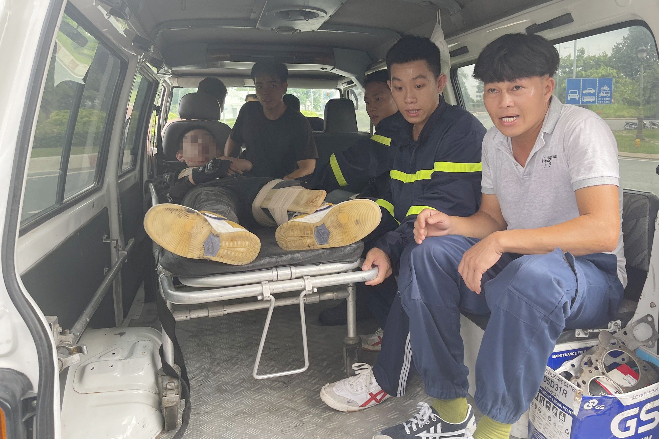 canh sat cuu nguoi anh 2