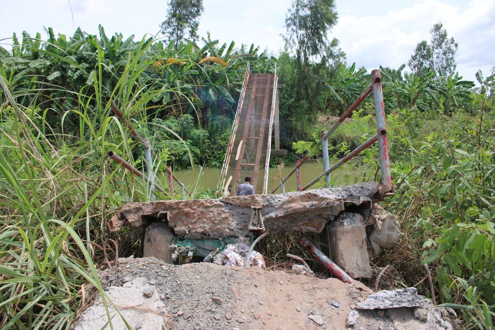 sat lo song vam co tay anh 3