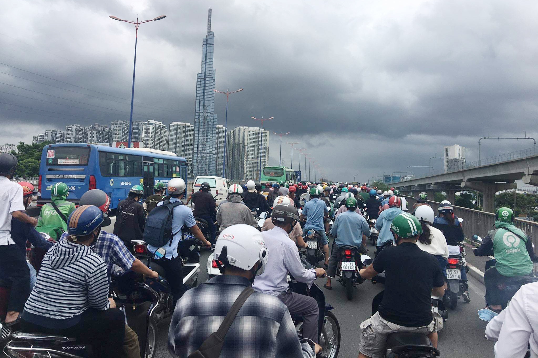 tai nan cau Sai Gon anh 2