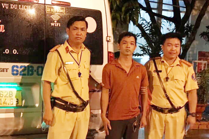 Thue xe khach o Long An roi lai ve Tay Ninh ban hinh anh