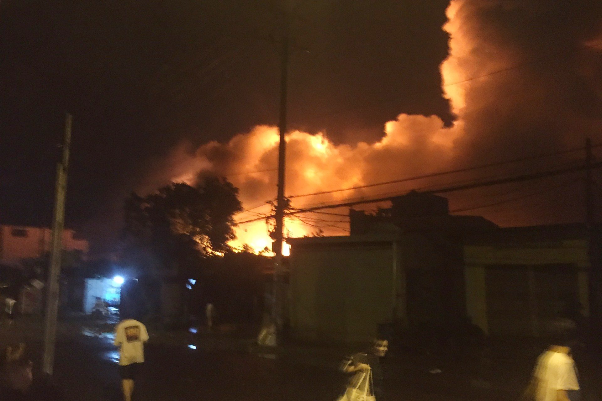 chay kho hoa chat anh 1