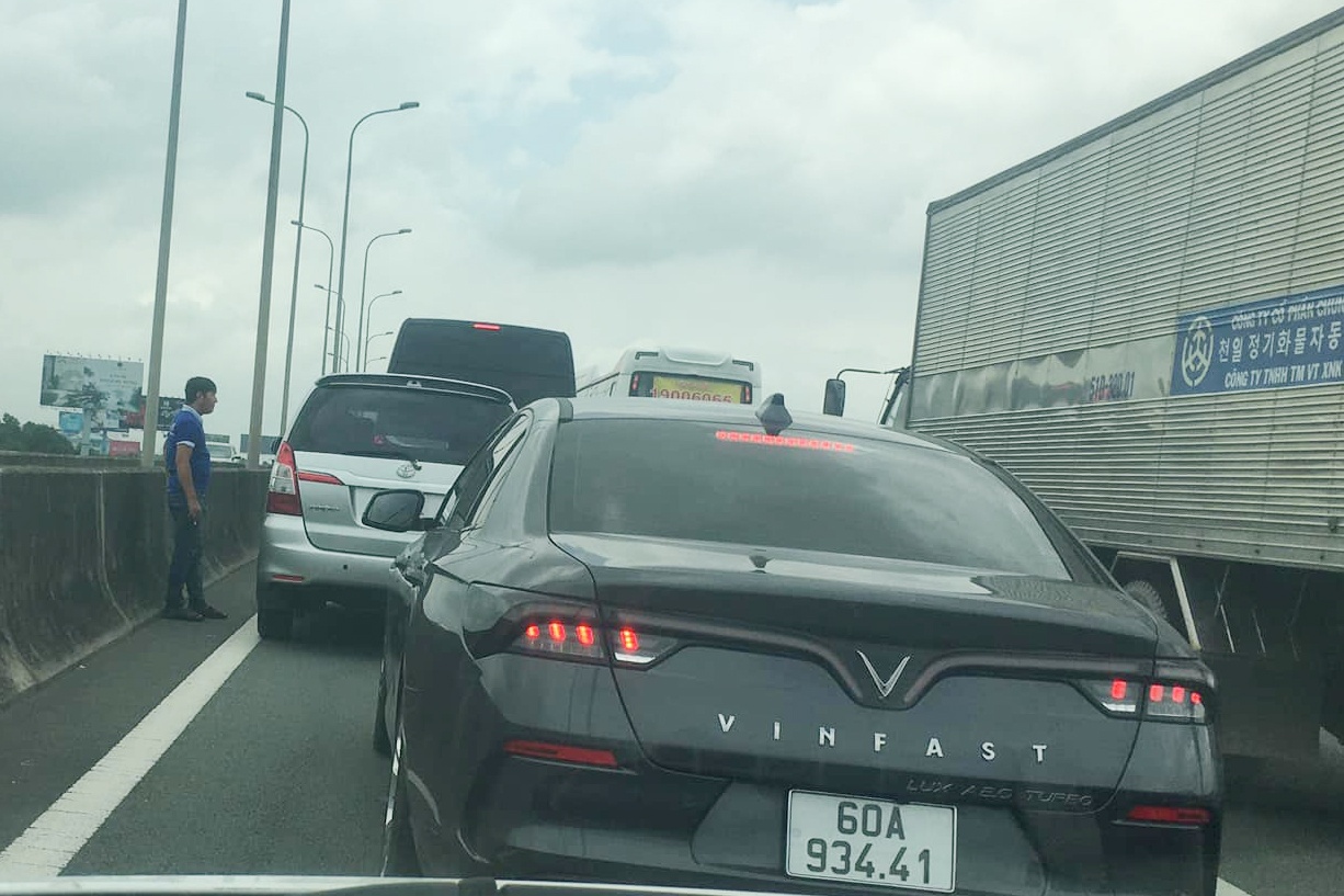 ket xe cao toc anh 2