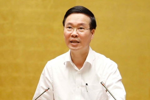 Bo Chinh tri yeu cau giam 5% can bo cong chuc, 10% vien chuc hinh anh