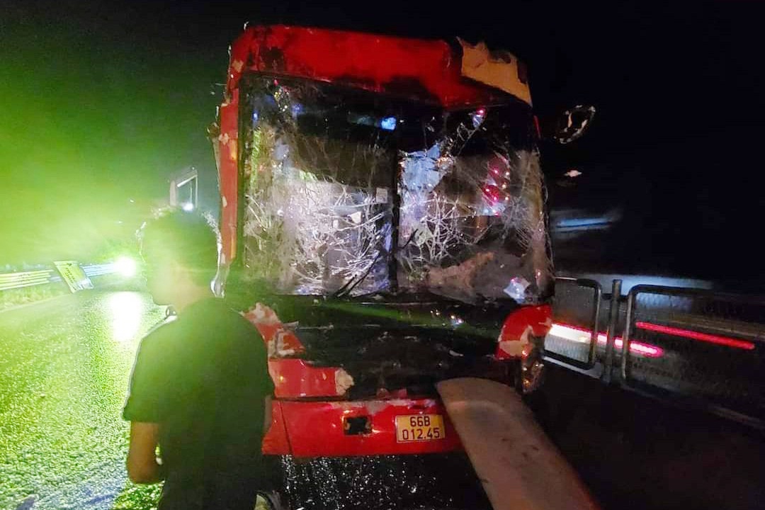 un tac cao toc Trung Luong anh 1