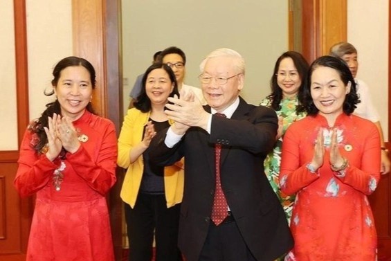 Tong bi thu gap mat dai bieu du Dai hoi XI Hoi Chu thap Do Viet Nam hinh anh