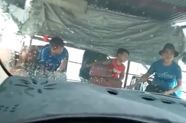 Xac minh viec de be trai lai do cho khach qua song Dong Nai hinh anh