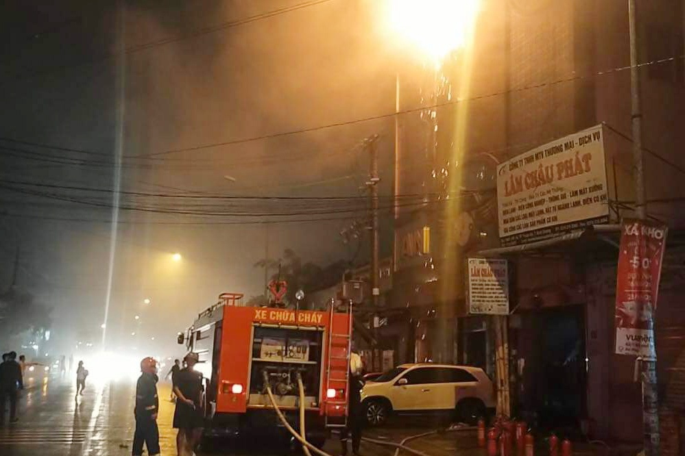 chay quan karaoke anh 1