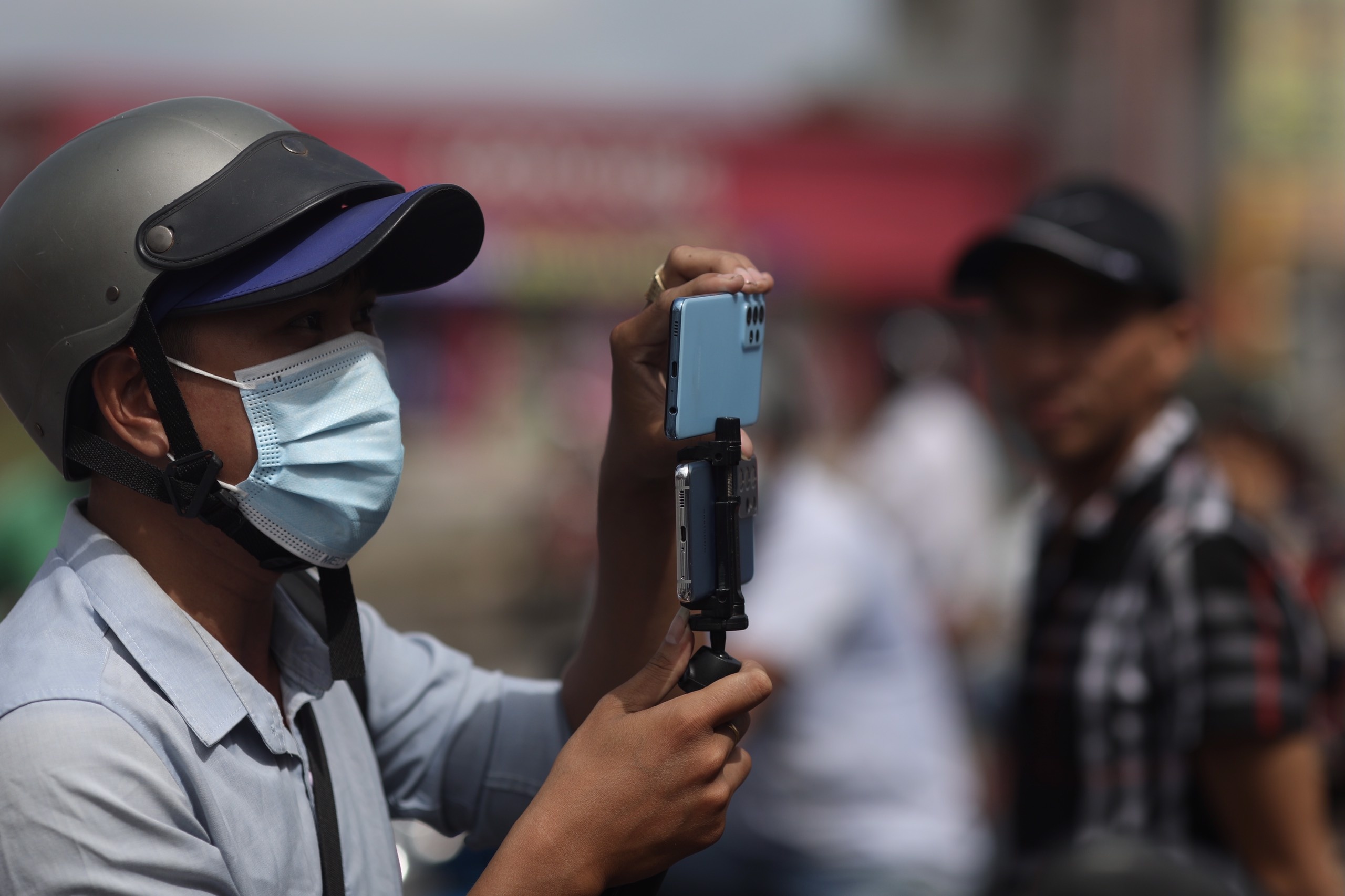 chay karaoke An Phu anh 8