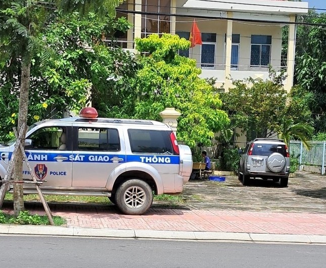 5 can bo quan ly thi truong thu nhan cam hang tram trieu ‘lot tay' hinh anh