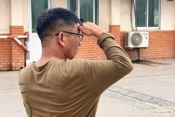 Thap thom o cua khau, cho em lam 'viec nhe luong cao' ve tu Campuchia hinh anh