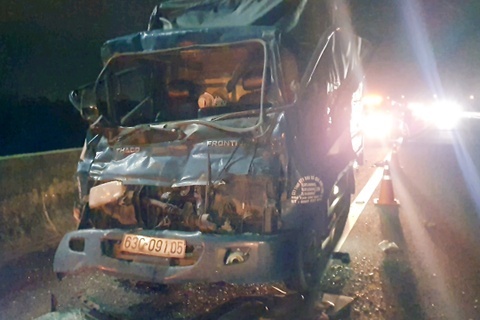 3 vu tai nan lien tiep xay ra tren cao toc TP.HCM - Trung Luong hinh anh