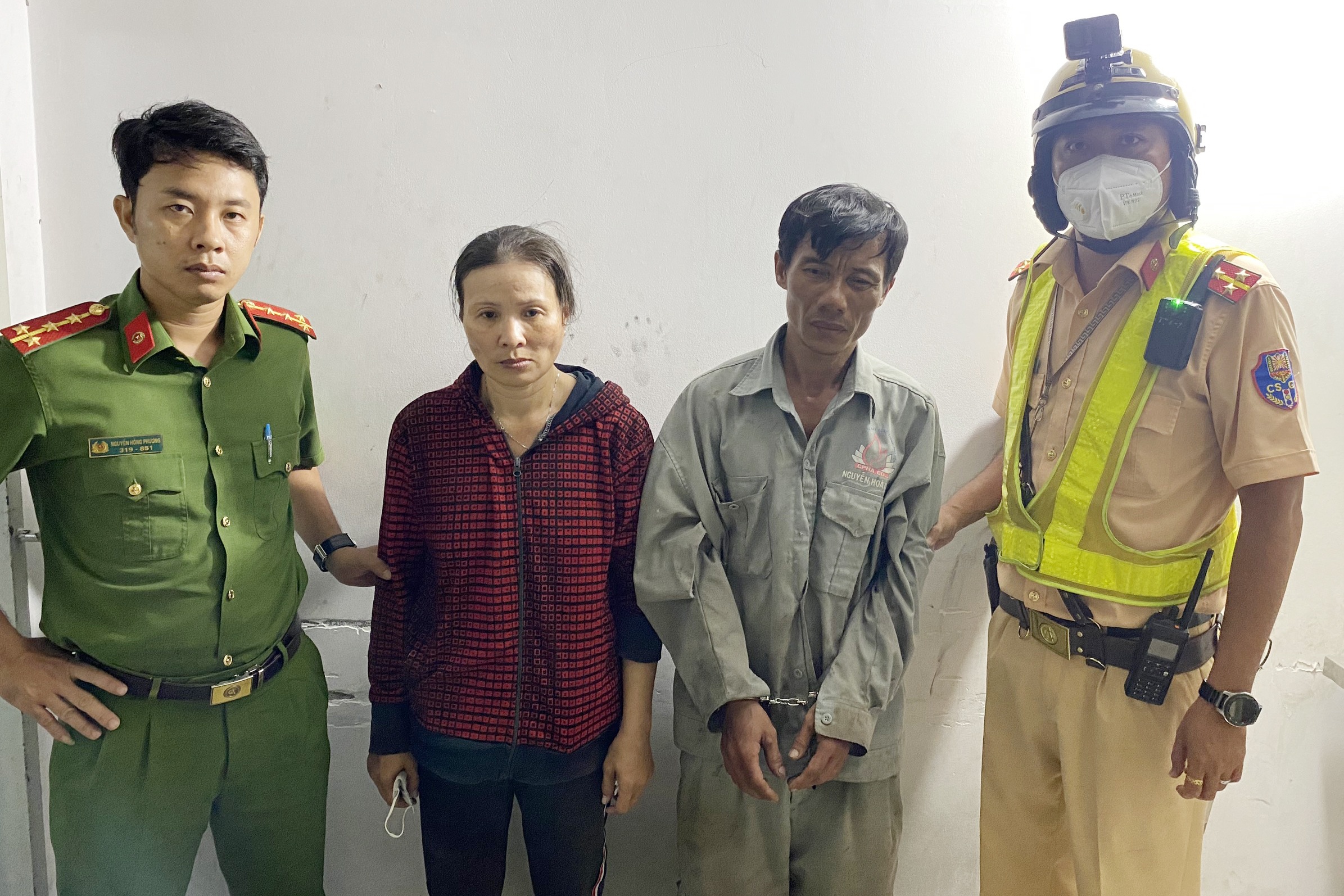 trộm nắp cống ảnh 1 trom nap cong anh 1