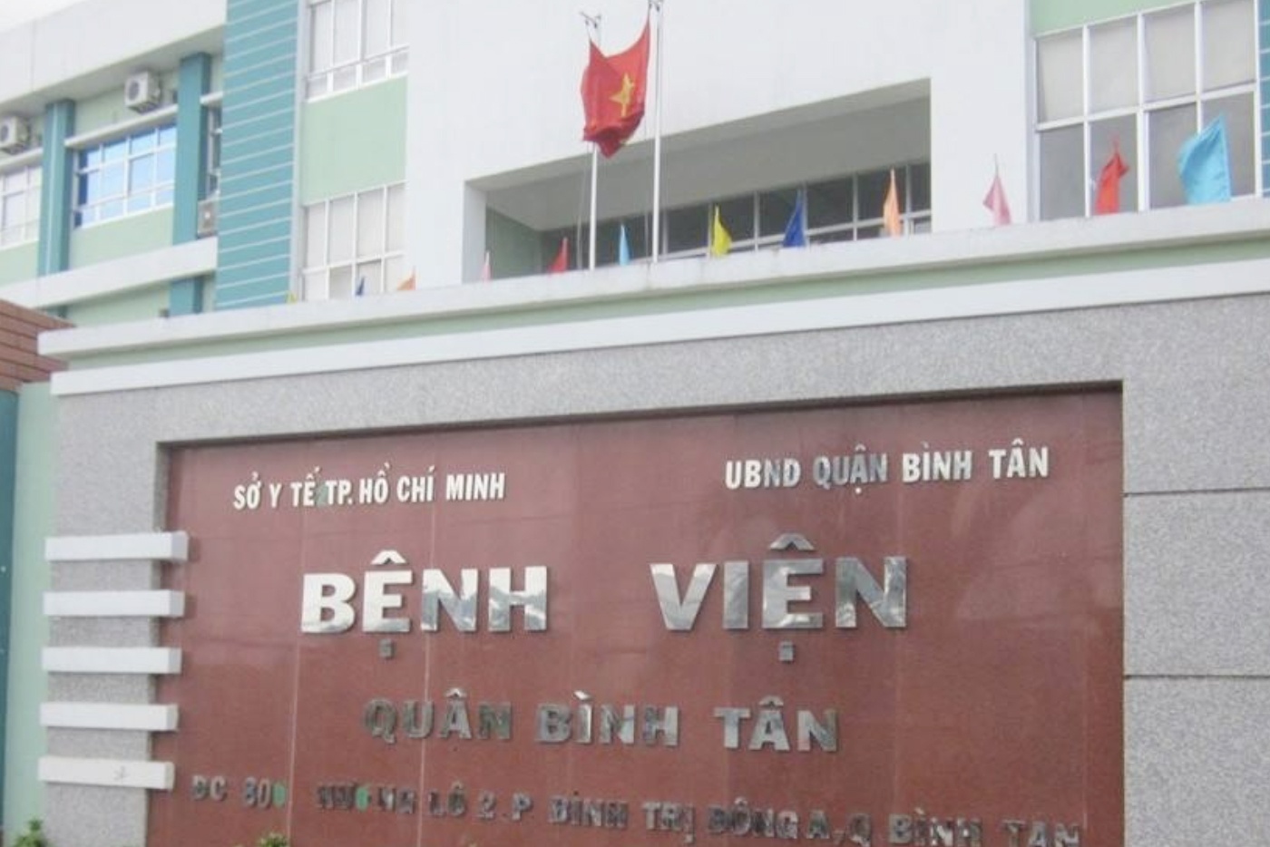 Be gai so sinh tu vong trong nha ve sinh benh vien o TP.HCM hinh anh