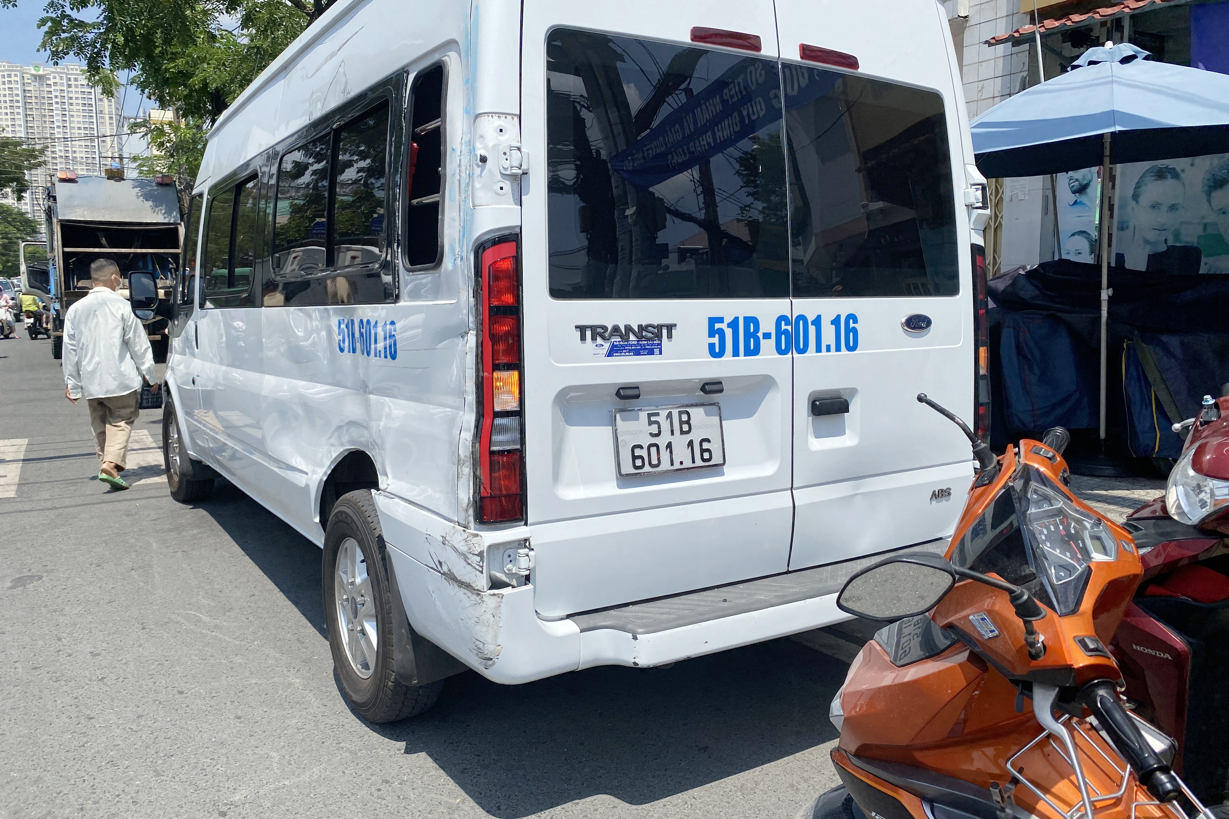 Tai nan xe rac anh 1