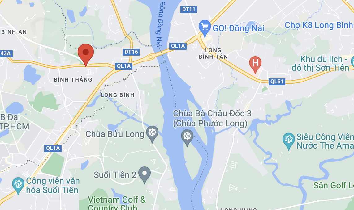 4 nguoi bi xe can anh 1