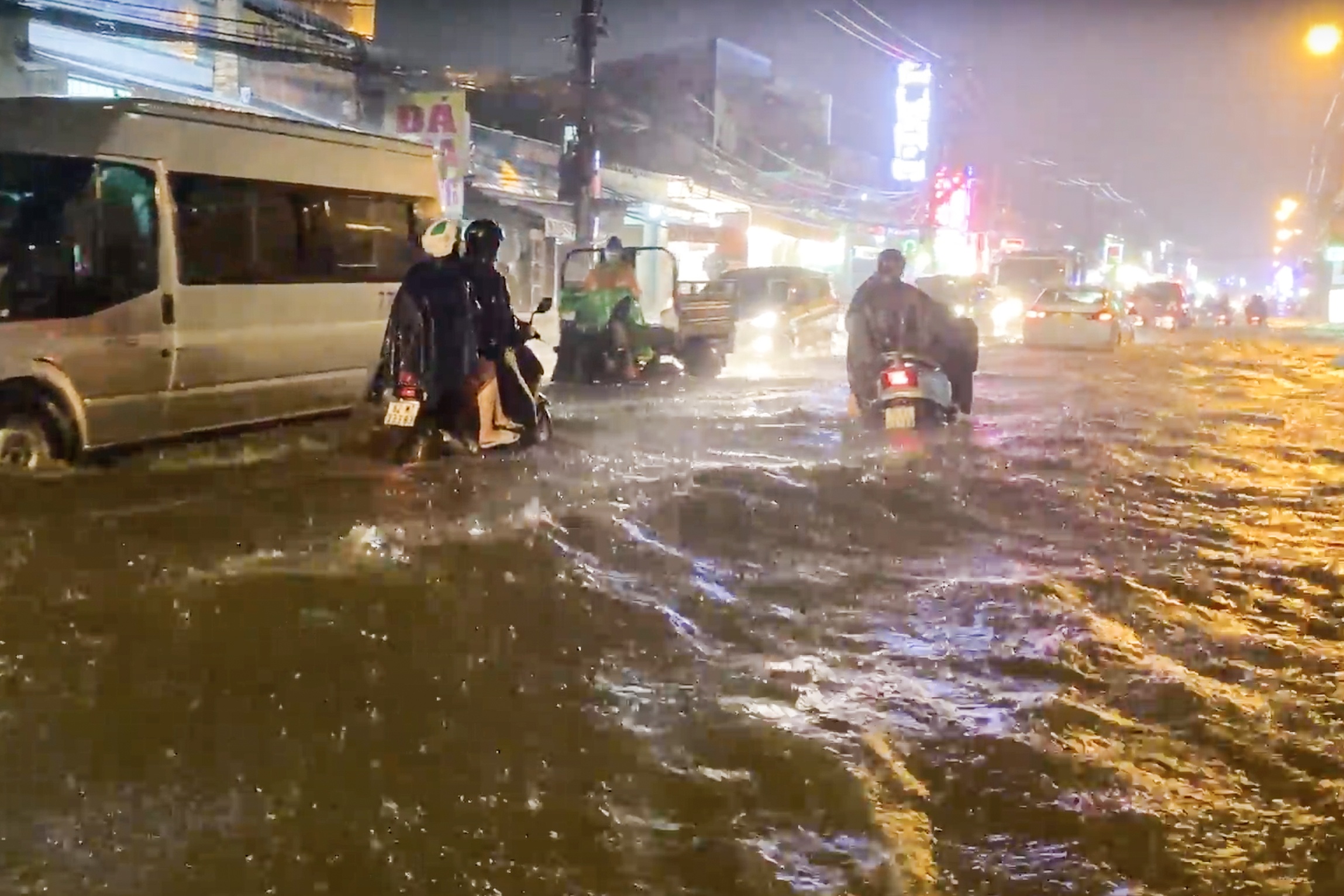 ngap quoc lo 50 anh 3