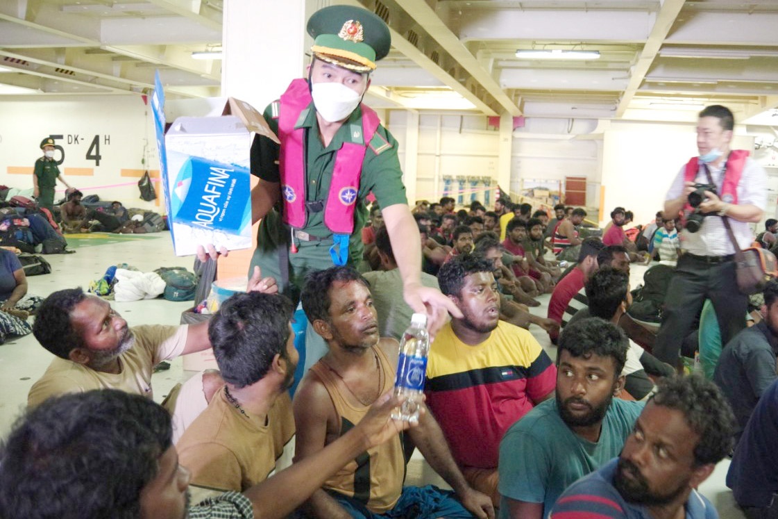 Sap xep cho o cho hon 300 nguoi nuoc ngoai gap nan tren bien Vung Tau hinh anh