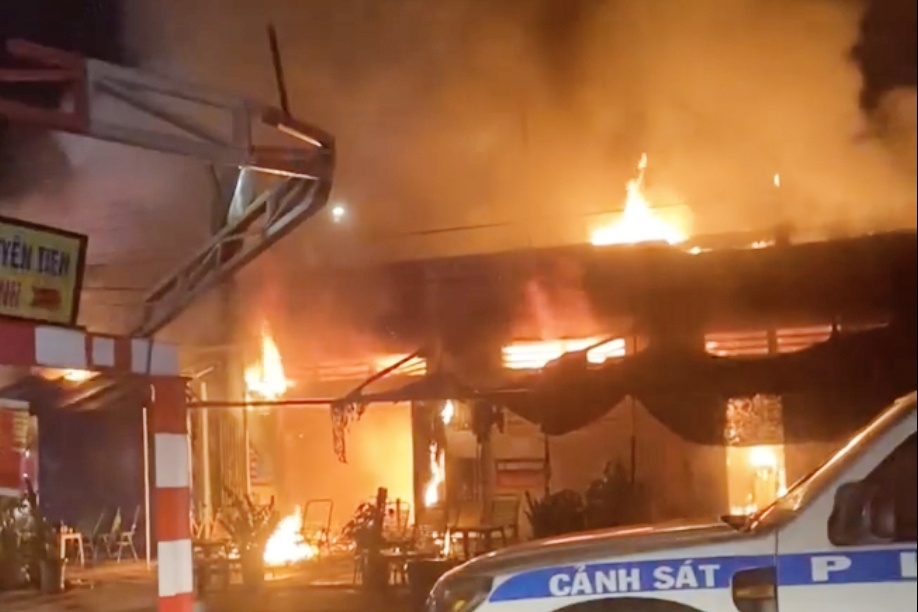 Hoa hoan thieu rui tiem sua xe o Dong Nai hinh anh