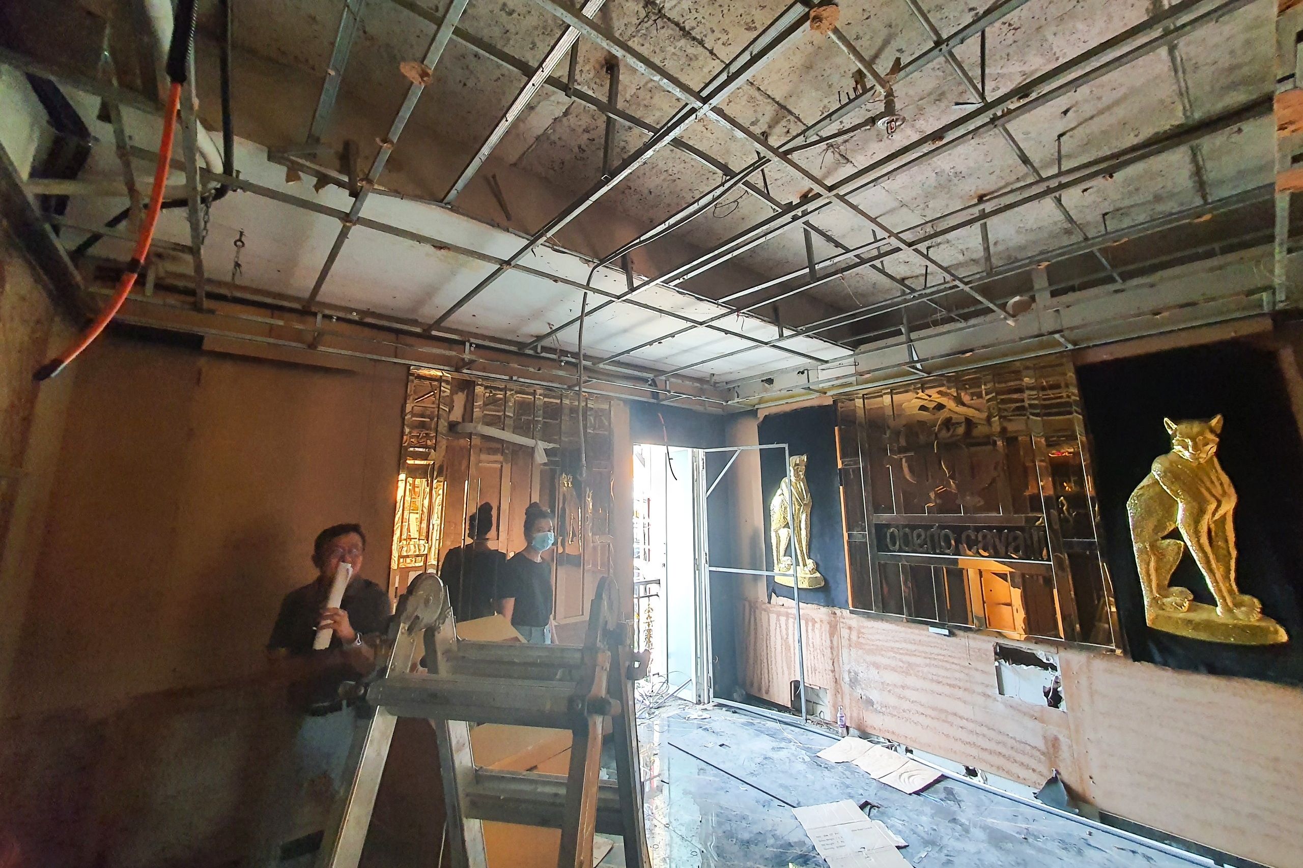 chay quan karaoke anh 1