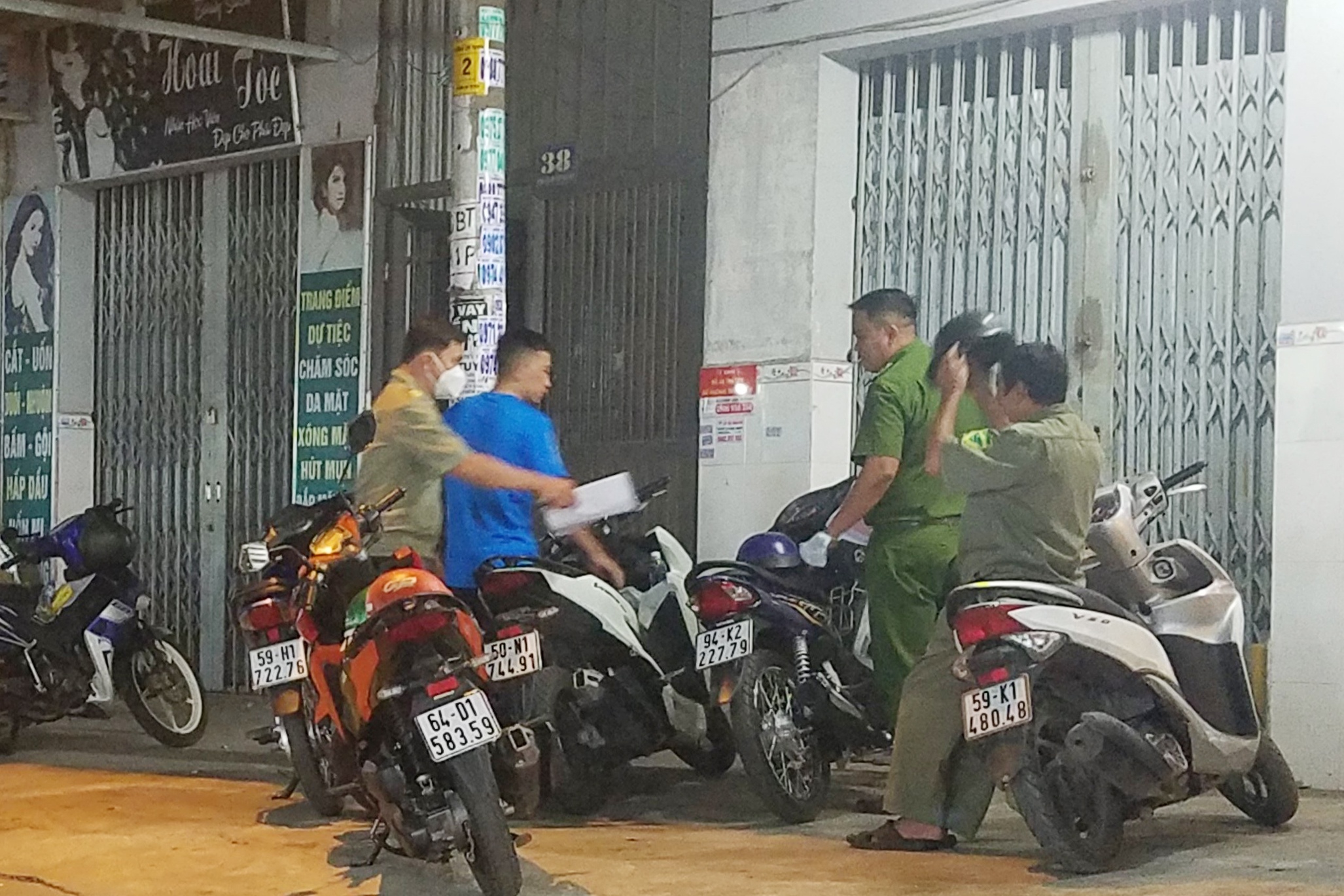 Nguoi phu nu tu vong trong phong tro o TP.HCM hinh anh