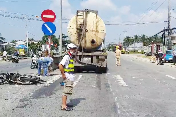 Nu sinh lop 9 thiet mang sau cu va cham xe dau keo hinh anh