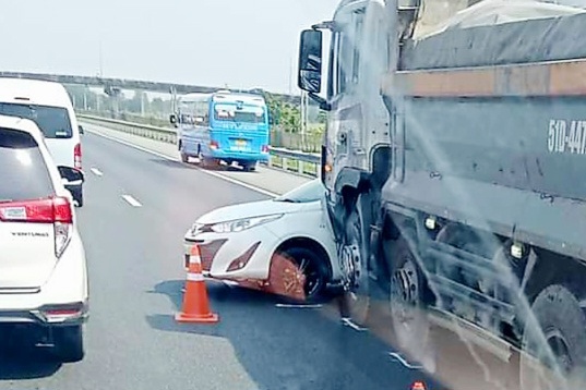 Hai vu tai nan lien tiep tren cao toc TP.HCM - Trung Luong hinh anh