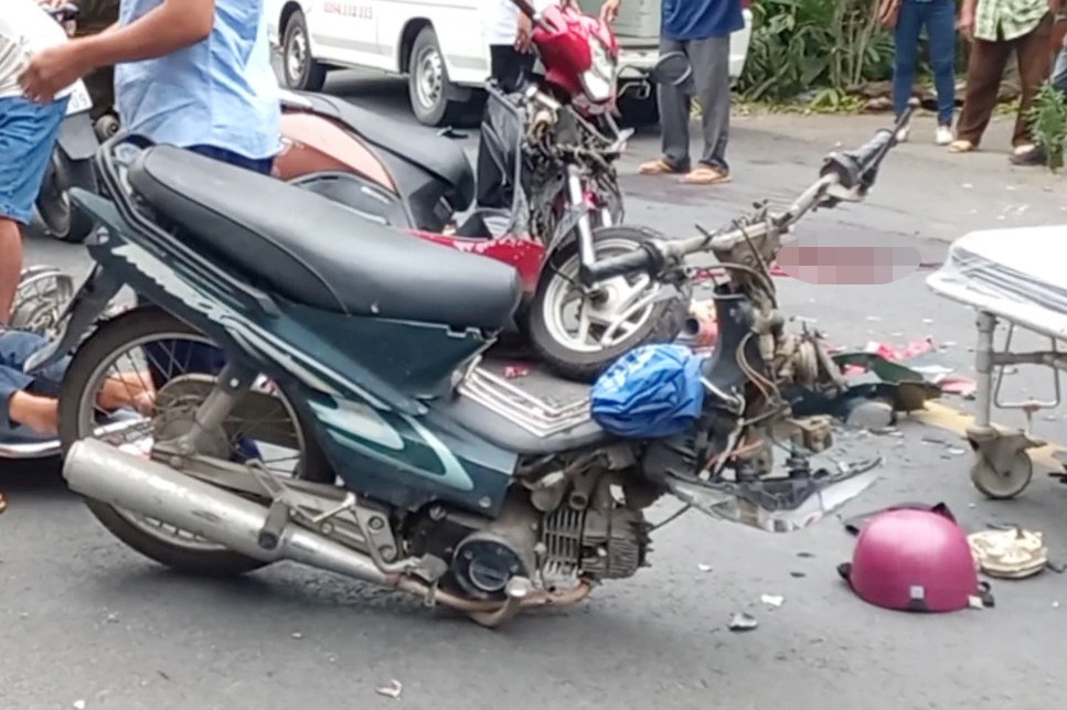 Xe may vang banh sau va cham, nguoi dan ong thiet mang hinh anh